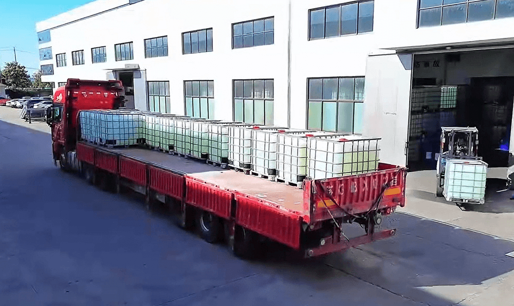 Klant centraal: Op maat gemaakt schuimconcentraat geladen en klaar om naar de klant te worden verzonden